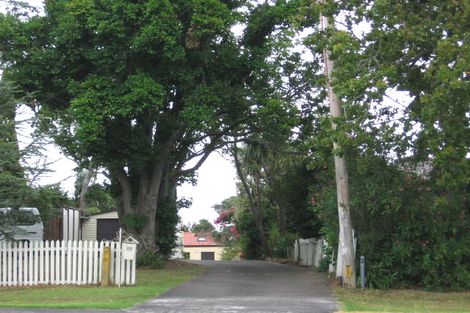 Photo of property in 2/262 Sunset Road, Windsor Park, Auckland, 0632