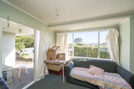 Photo of property in 13 Hughson Place, Opunake, 4616