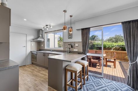 Photo of property in 16 Mount Avenue, Te Aroha, 3320