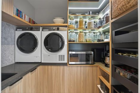 Photo of property in 48 Brougham Street, Nelson South, Nelson, 7010