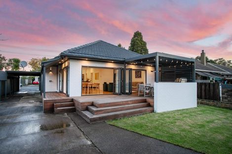Photo of property in 7 Humariri Street, Point Chevalier, Auckland, 1022