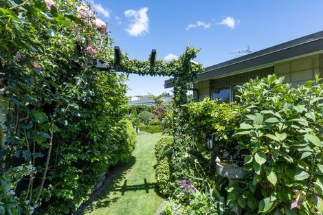 Photo of property in 72 Puketapu Road, Taradale, Napier, 4112