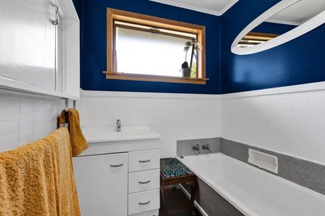 Photo of property in 28 Old South Road, Okato, 4335