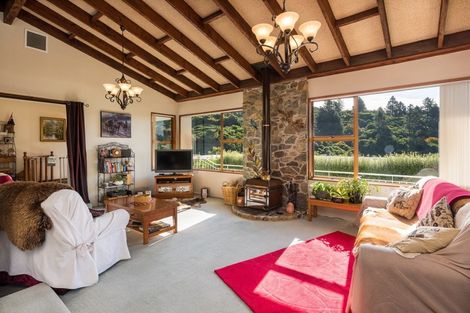 Photo of property in 7 Angle Street, Picton, 7220