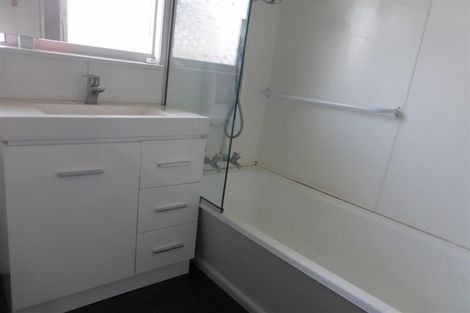 Photo of property in 2/7a Curletts Road, Sockburn, Christchurch, 8042