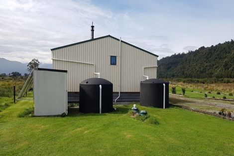 Photo of property in 751 La Fontaine Road, Harihari, 7884