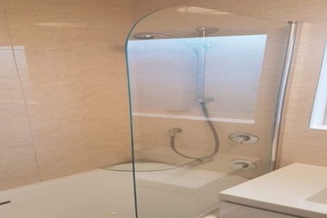 Photo of property in 2/47 Moire Road, Massey, Auckland, 0614