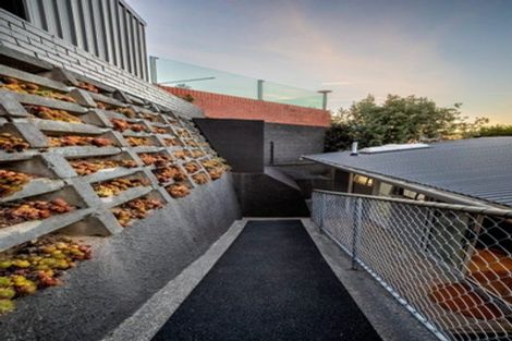 Photo of property in 12 Hipango Terrace, Durie Hill, Whanganui, 4500