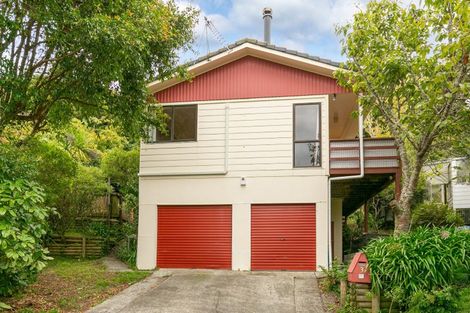 Photo of property in 3 Sasanqua Way, Crofton Downs, Wellington, 6035