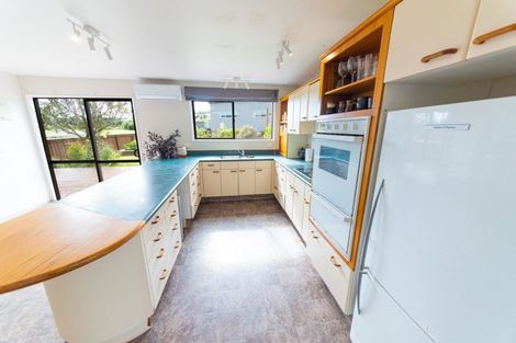 Photo of property in 5 John Street, Raglan, 3225