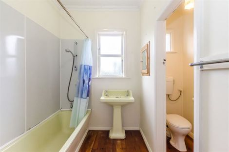 Photo of property in 53 Ocean Road, Paekakariki, 5034