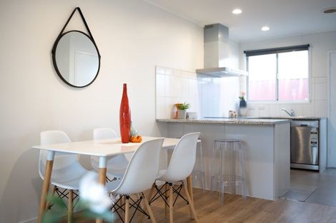 Photo of property in 5/27 Pakuranga Road, Pakuranga, Auckland, 2010