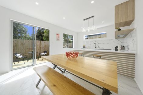 Photo of property in 298e Sunset Road, Windsor Park, Auckland, 0632