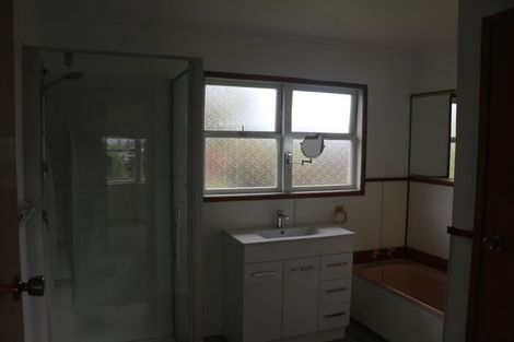 Photo of property in 24 Hepburn Road, Glendene, Auckland, 0602