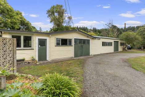 Photo of property in 393 Aokautere Drive, Aokautere, Palmerston North, 4471