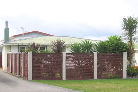 Photo of property in 10 Short Street, Otumoetai, Tauranga, 3110