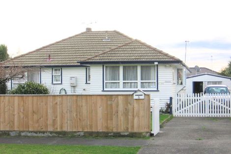 Photo of property in 5 Tilbury Avenue, Hokowhitu, Palmerston North, 4410