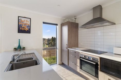 Photo of property in 95 Bert Wall Drive, Omokoroa, 3114