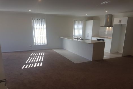 Photo of property in 8 Ketu Way, Takanini, 2112