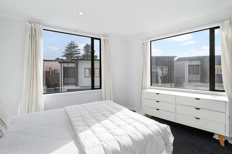 Photo of property in 24 Frank Gill Road, Hobsonville, Auckland, 0616