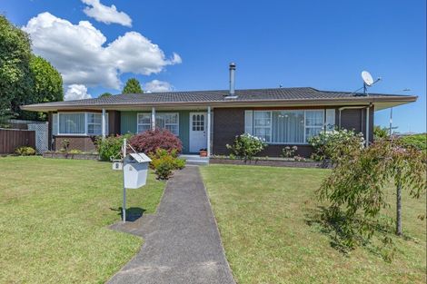 Photo of property in 2 Webb Avenue, Levin, 5510