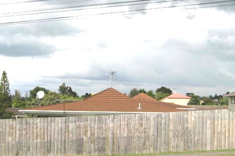 Photo of property in 1/88 Titirangi Road, New Lynn, Auckland, 0600