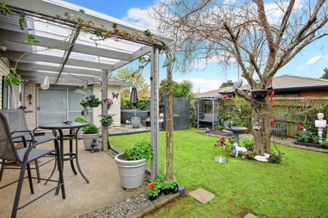 Photo of property in 6 Lushington Place, Huntington Park, Auckland, 2013