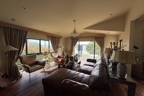 Photo of property in 71 Kittiwake Drive, Schnapper Rock, Auckland, 0632