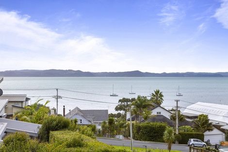 Photo of property in 4 De Luen Avenue, Tindalls Beach, Whangaparaoa, 0930