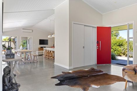 Photo of property in 146 Highland Drive, Acacia Bay, Taupo, 3385