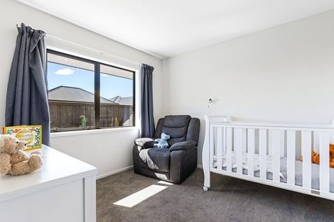 Photo of property in 14 Wearing Place, Kaiapoi, 7630