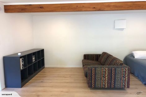 Photo of property in 33 Park Hill Road, Birkenhead, Auckland, 0626