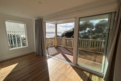 Photo of property in 10a Oriental Terrace, Mount Victoria, Wellington, 6011