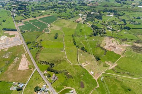 Photo of property in 338 Burtt Road, Runciman, Drury, 2578