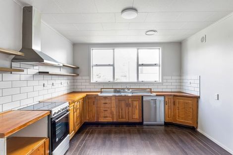 Photo of property in 62 Romilly Street, Westport, 7825