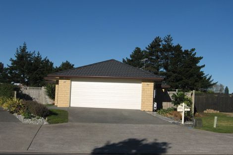 Photo of property in 8 Blackwood Drive, Wattle Downs, Auckland, 2103