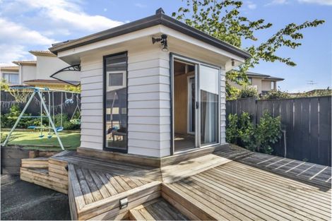 Photo of property in 38 Accent Drive, Flat Bush, Auckland, 2016