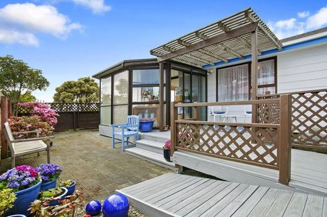 Photo of property in 10 Morning View, Titahi Bay, Porirua, 5022