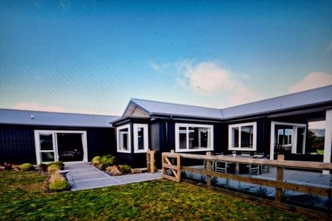 Photo of property in 56 Oakdale Drive, Kinloch, Taupo, 3377