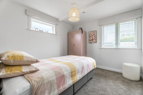 Photo of property in 9a North Avenue, Narrow Neck, Auckland, 0624