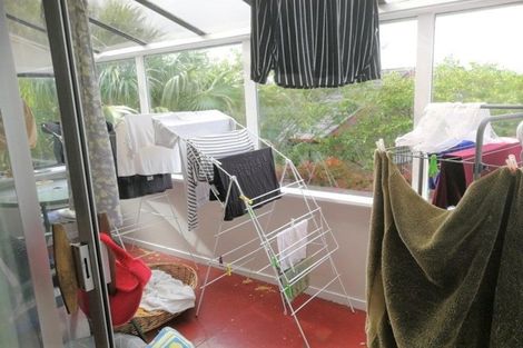 Photo of property in 1 Malters Place, Browns Bay, Auckland, 0630