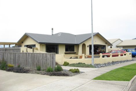 Photo of property in 42 Hoult Crescent, Monaco, Nelson, 7011