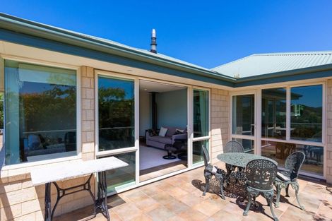Photo of property in 34 Moana View Road, Waikawa, Picton, 7220