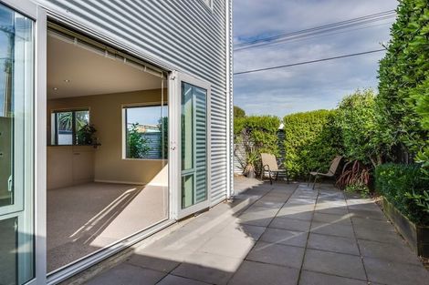 Photo of property in 94 Packe Street, Edgeware, Christchurch, 8013