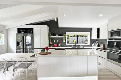 Photo of property in 26 Brian Crescent, Stanmore Bay, Whangaparaoa, 0932