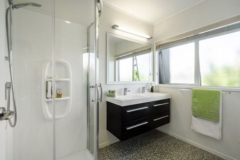 Photo of property in 22 Summit Drive, Torbay, Auckland, 0630