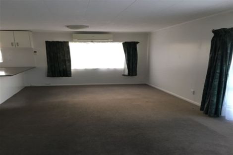 Photo of property in 2 Silverstone Place, Henderson, Auckland, 0612