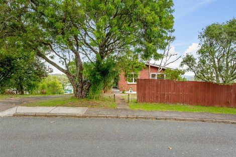Photo of property in 11 Autumn Avenue, Glen Eden, Auckland, 0602