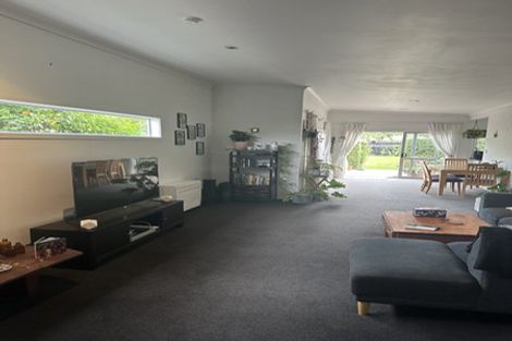 Photo of property in 12 Memorial Park Avenue, Haumoana, 4102