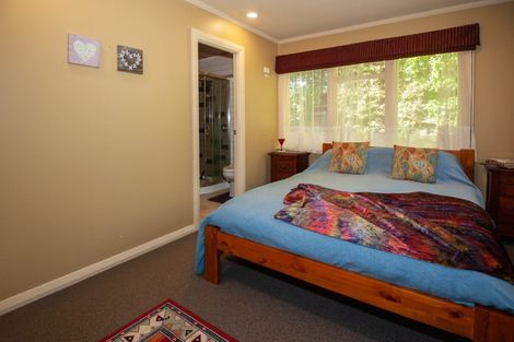 Photo of property in 5 Barling Street, Macandrew Bay, Dunedin, 9014